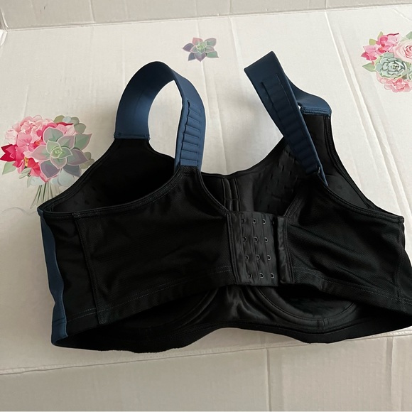 LIVI Active Blue Black Molded Underwire Maximum Support Sports Bra Size 40DDD - Picture 3 of 5